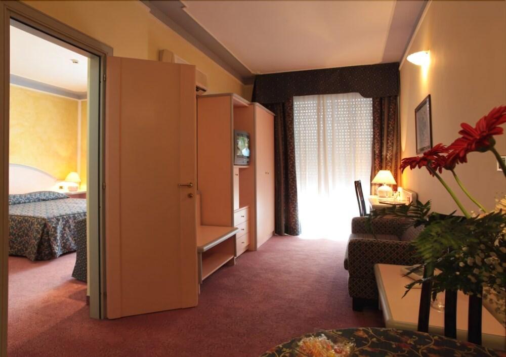 Hotel Grazia Deledda Sassari Ngoại thất bức ảnh