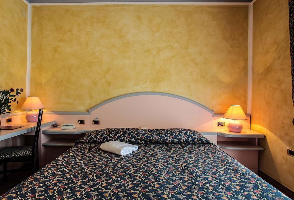 Hotel Grazia Deledda Sassari Phòng bức ảnh