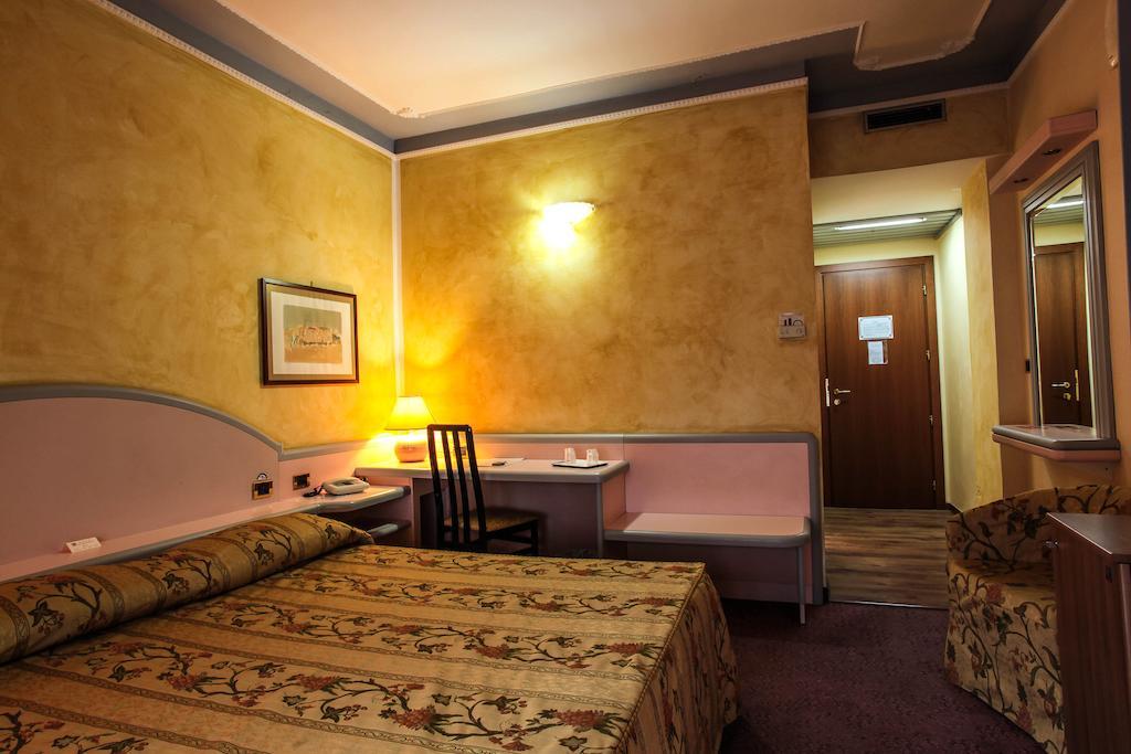 Hotel Grazia Deledda Sassari Phòng bức ảnh