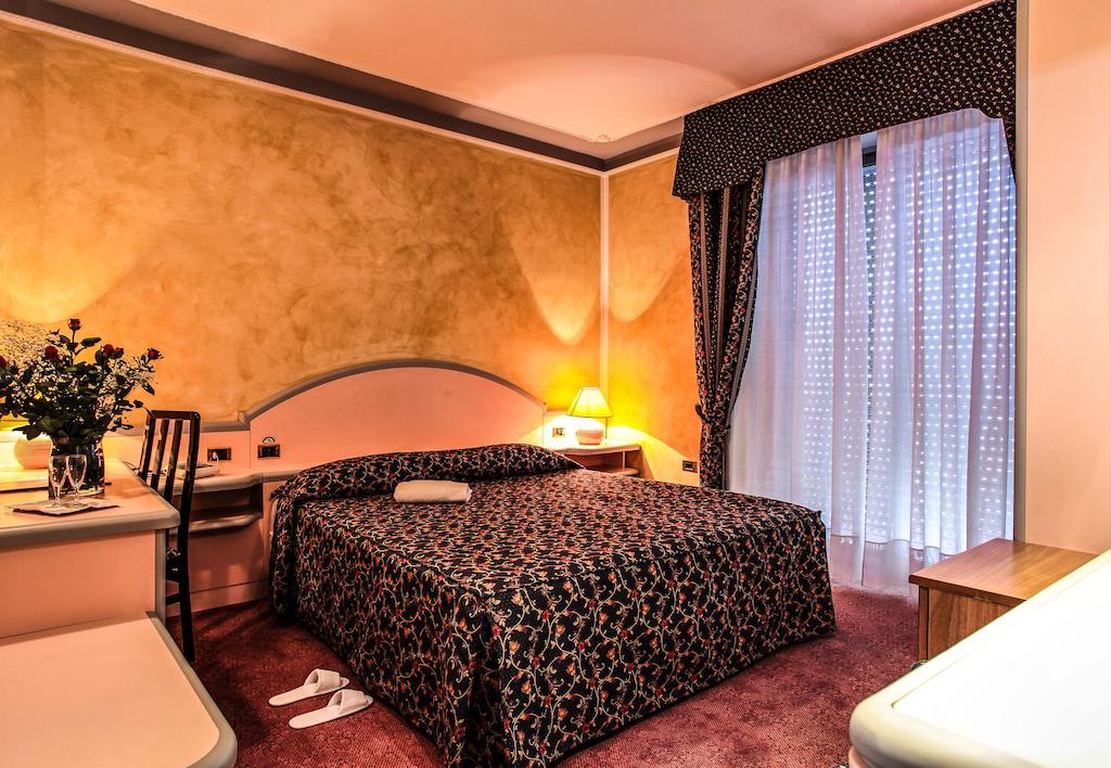 Hotel Grazia Deledda Sassari Phòng bức ảnh