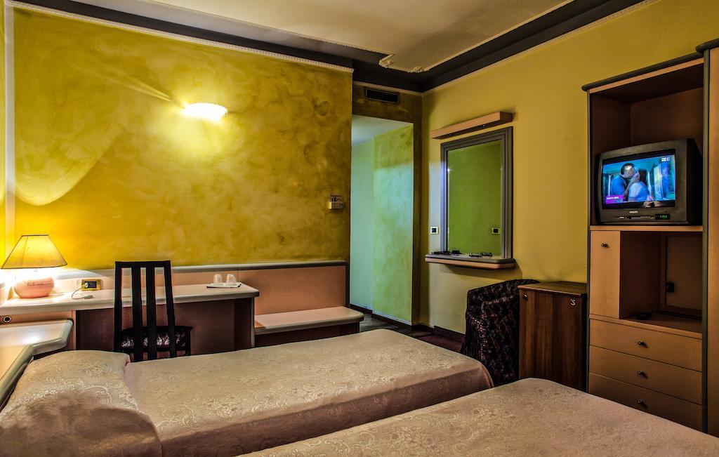Hotel Grazia Deledda Sassari Phòng bức ảnh